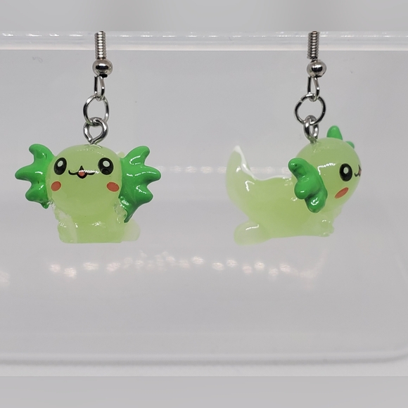 ‼️B2G1F Resin Axolotl Earrings, New - Picture 2 of 2
